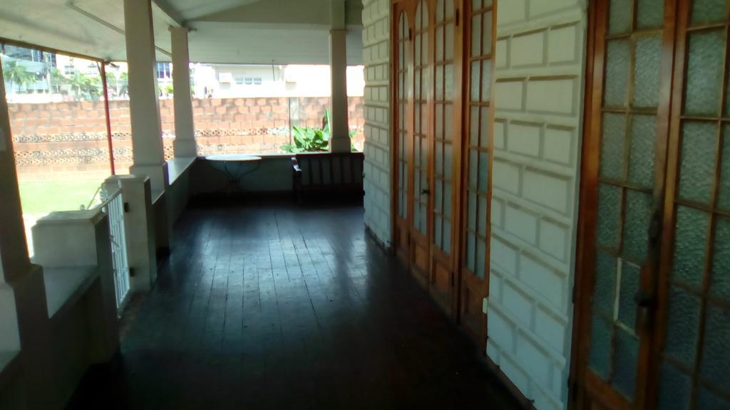 Robert'S Guest House ポートオブスペイン エクステリア 写真