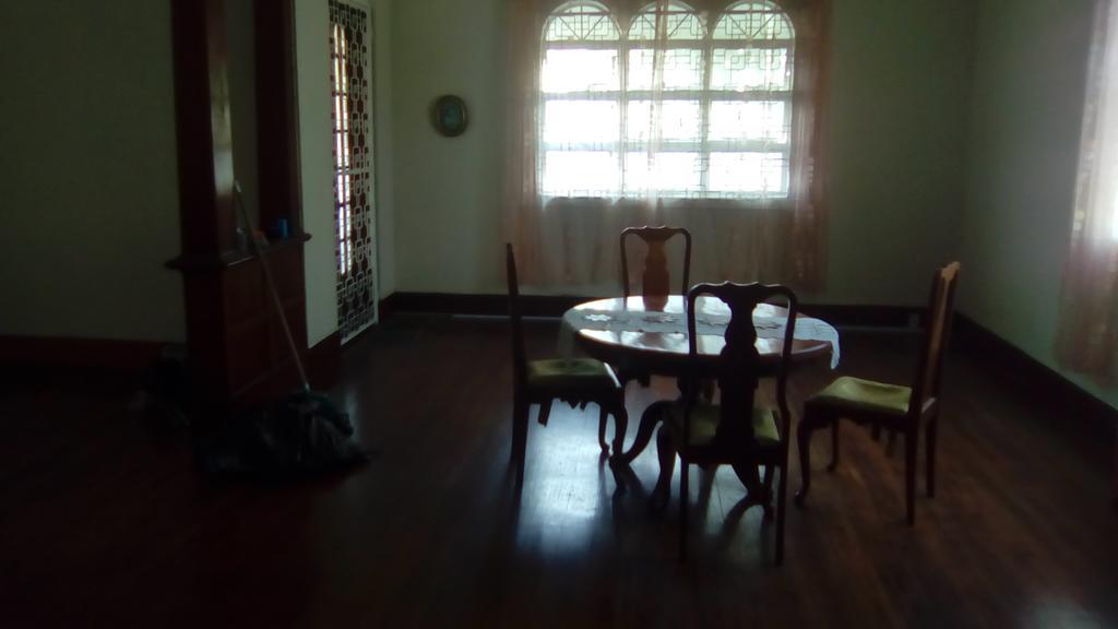 Robert'S Guest House ポートオブスペイン エクステリア 写真