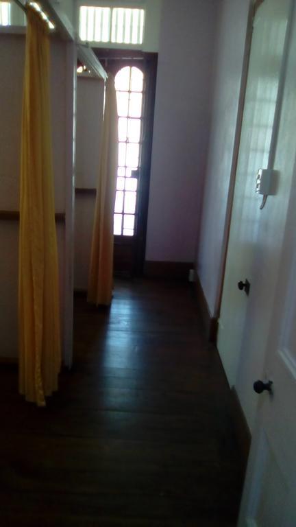 Robert'S Guest House ポートオブスペイン エクステリア 写真