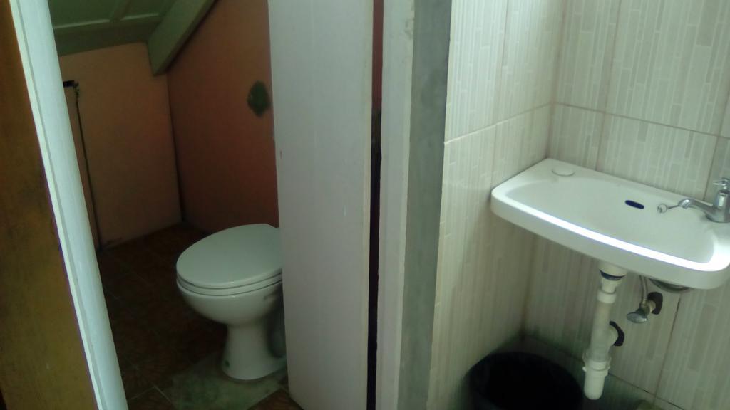 Robert'S Guest House ポートオブスペイン エクステリア 写真